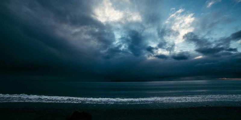 网络即代码：通过API与自动化脚本重塑网站开发与数字营销的数据驱动交付