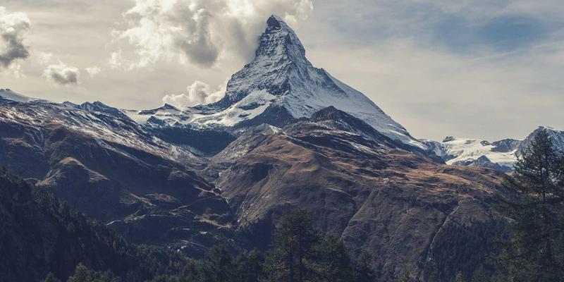赋能电商增长：SD-WAN如何优化混合云环境下的网站开发与SEO性能